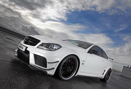 Mercedes-Benz C63 AMG Coupé Black Series محدَّثة من فاث